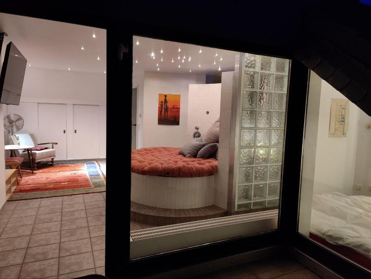 Spacious & Comfortable Guestrooms W Private Bathrooms Near Koelnmesse & Lanxess Arena, Free Parking, Highspeed Wifi Zewnętrze zdjęcie